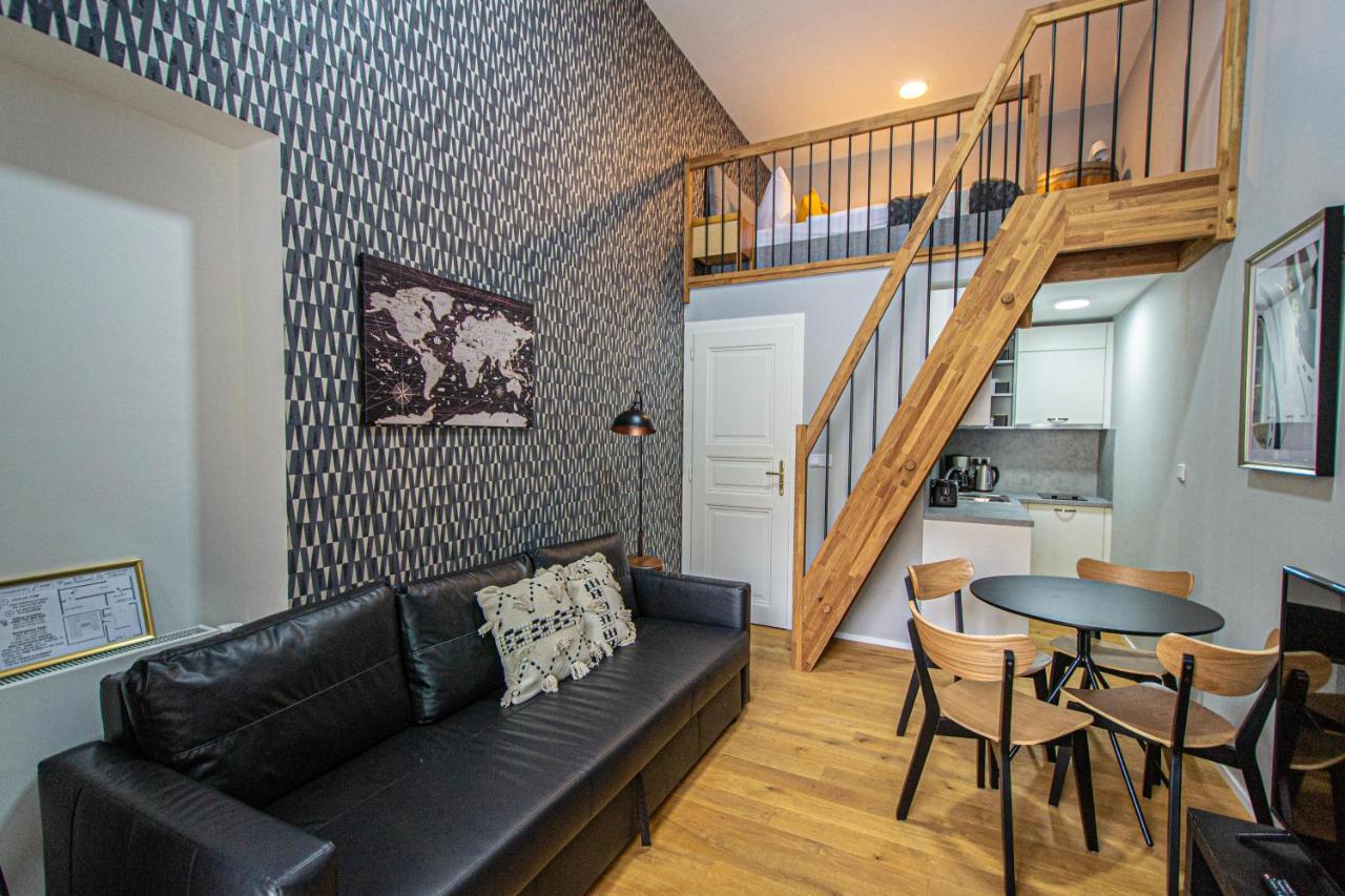 Main Train Station Apartment Close To The The Main Square! Prague Ngoại thất bức ảnh